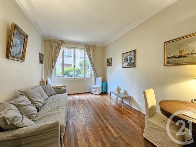 Appartement F2 à vendre - 2 pièces - 49.03 m2 - PARIS - 75016 - ILE-DE-FRANCE - Century 21 Victor Hugo - Trocadéro