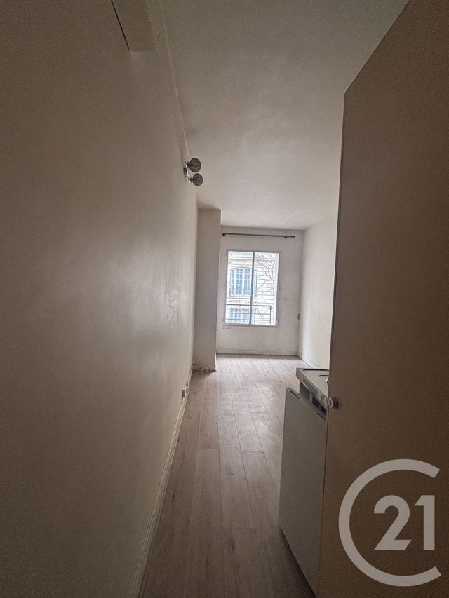 Appartement F1 à vendre - 1 pièce - 10.58 m2 - PARIS - 75016 - ILE-DE-FRANCE - Century 21 Victor Hugo - Trocadéro